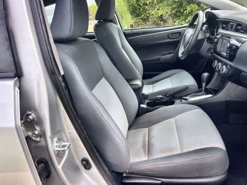 Used 2016 Toyota Corolla L FWD image 12