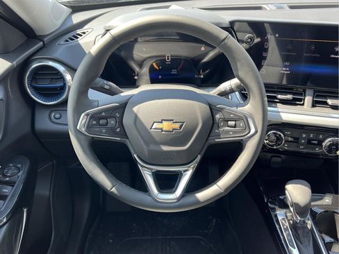 New 2026 Chevrolet Trax LT w/ LT Convenience Package FWD image 14