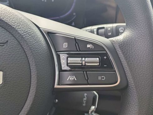 New 2025 Kia Seltos LX image 24