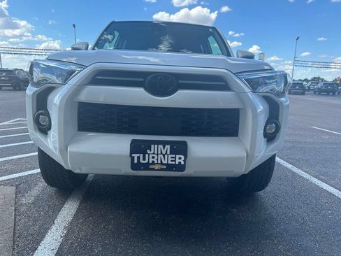 Used 2022 Toyota 4Runner SR5 Premium w/ Moonroof Package RWD image 2