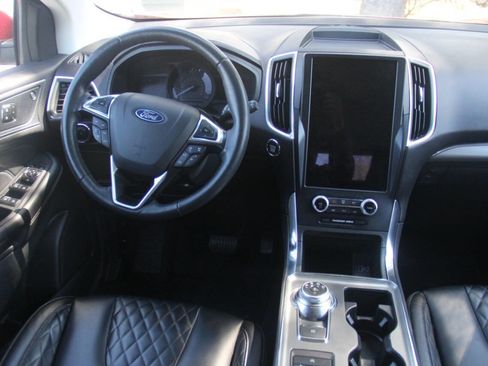 Certified 2024 Ford Edge Titanium AWD/4WD image 15