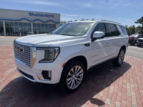 Used 2024 GMC Yukon Denali w/ Denali Reserve Package AWD/4WD image 1