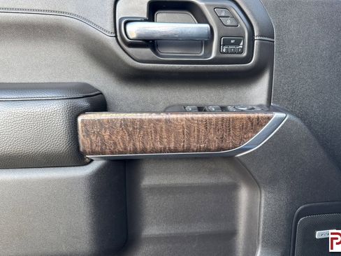 Used 2021 GMC Sierra 3500 Denali w/ Denali Ultimate Package image 12