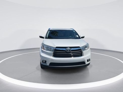 Used 2016 Toyota Highlander Limited Platinum FWD image 3