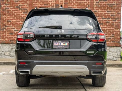 Used 2024 Honda Pilot Touring image 6