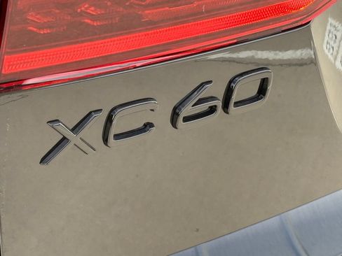 New 2026 Volvo XC60 B5 Ultra w/ Protection Package Premier AWD/4WD image 8