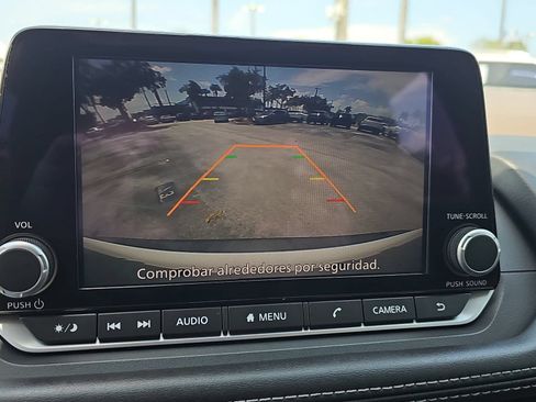 Used 2023 Nissan Rogue S AWD/4WD image 21