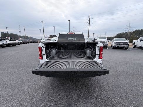 Used 2025 RAM 1500 Laramie AWD/4WD image 9