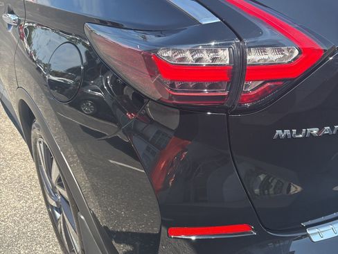 Used 2024 Nissan Murano SL image 11