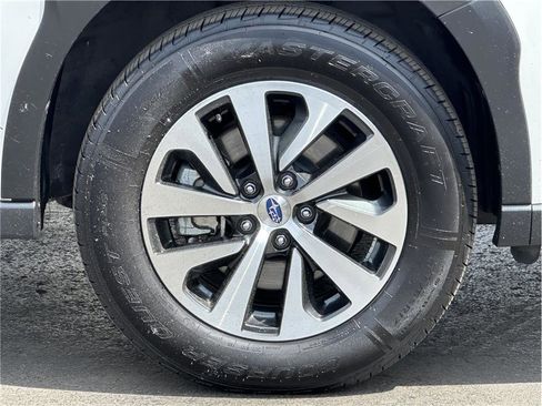 Used 2023 Subaru Outback Premium AWD/4WD image 29