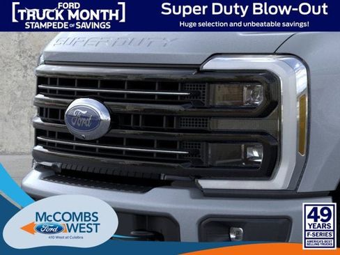 New 2025 Ford F250 Platinum w/ FX4 Off-Road Package image 17