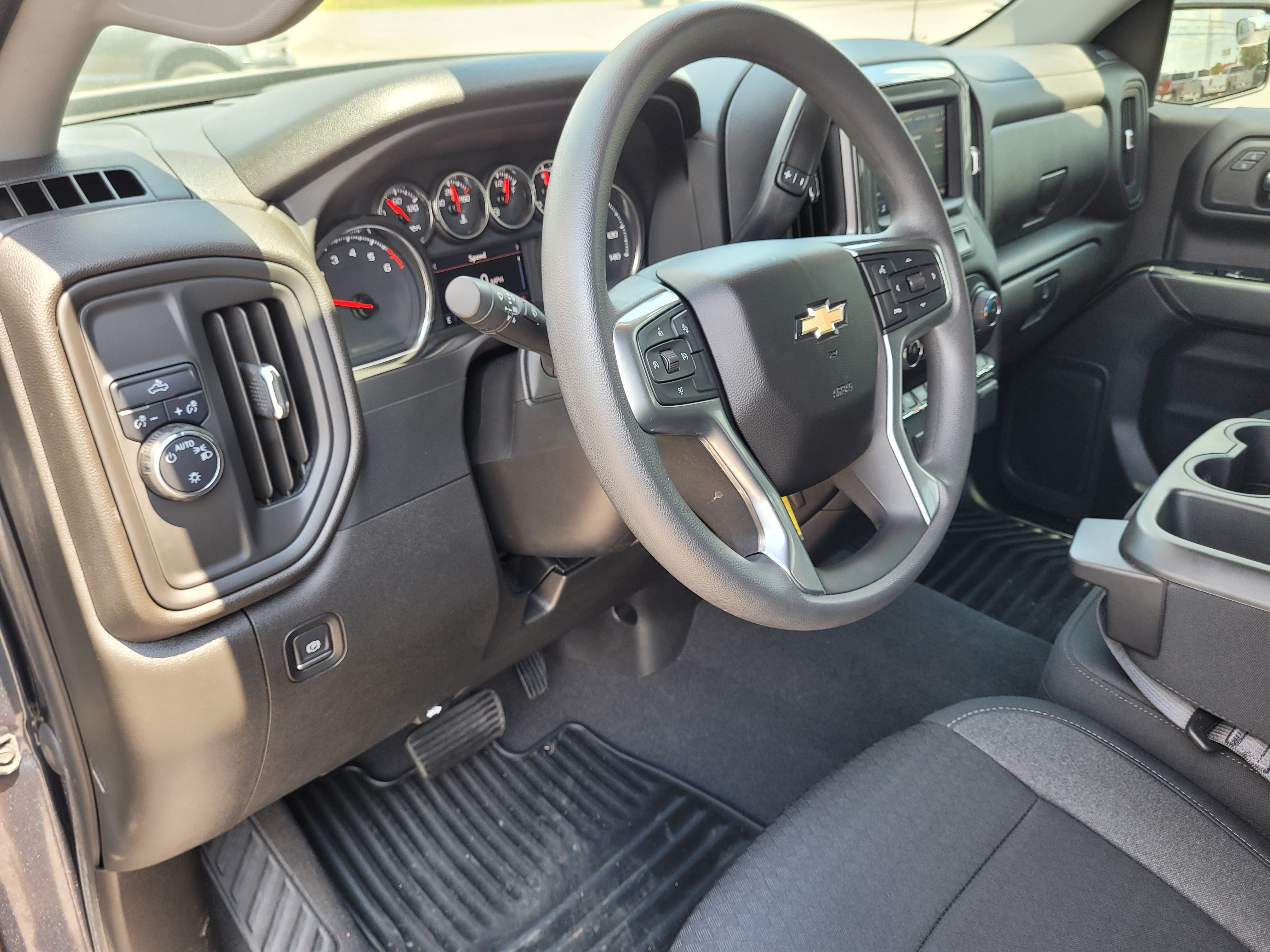 Used 2022 Chevrolet Silverado 1500 Custom w/ Safety Confidence Package RWD image 23