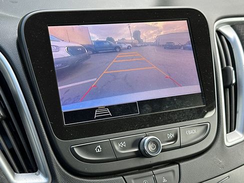 Used 2024 Chevrolet Malibu LT FWD image 14