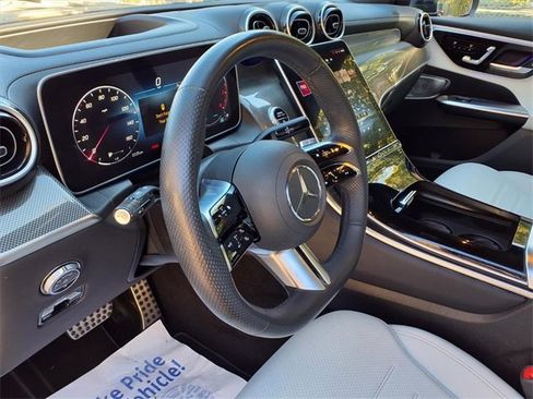 Used 2024 Mercedes-Benz GLC 300 4MATIC image 12