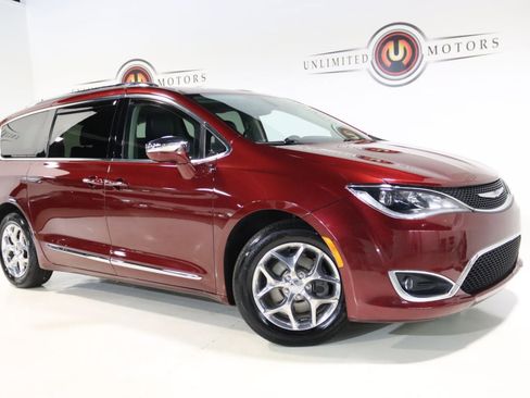 Used 2018 Chrysler Pacifica Limited FWD image 67