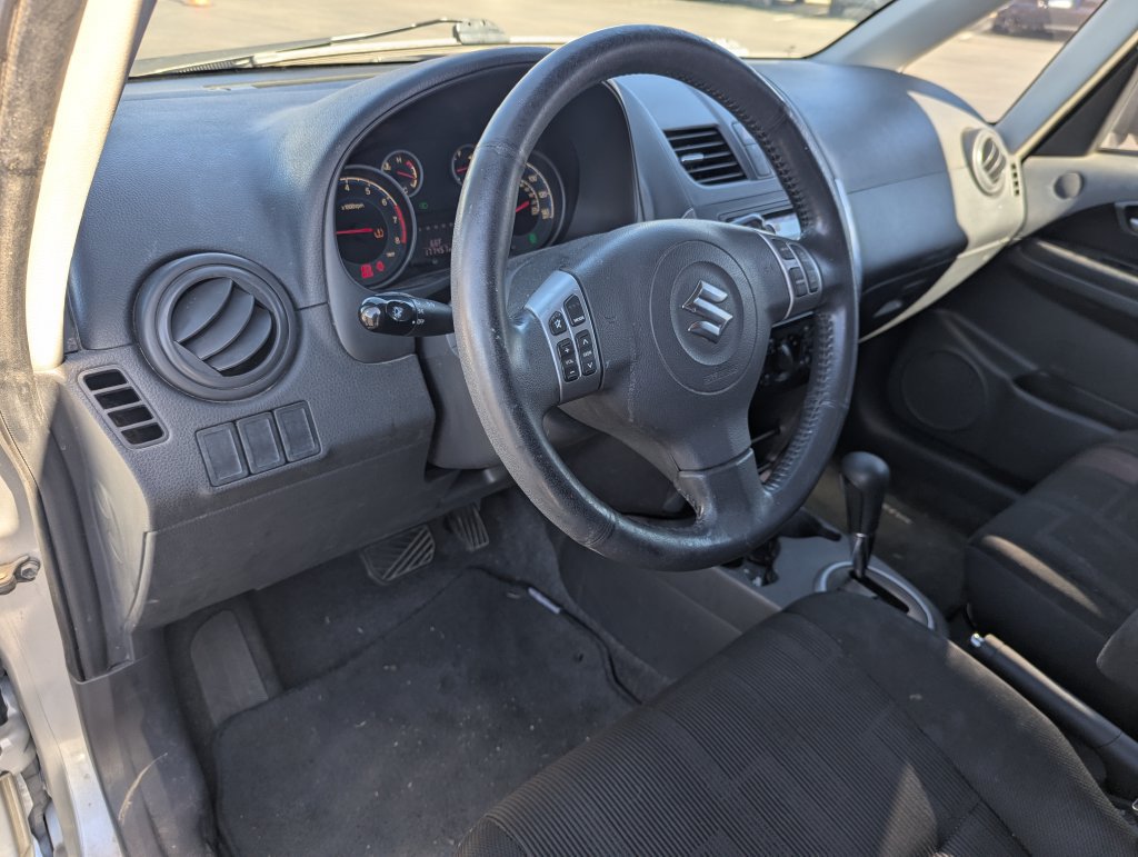 Used 2012 Suzuki SX4 AWD Hatchback image 14