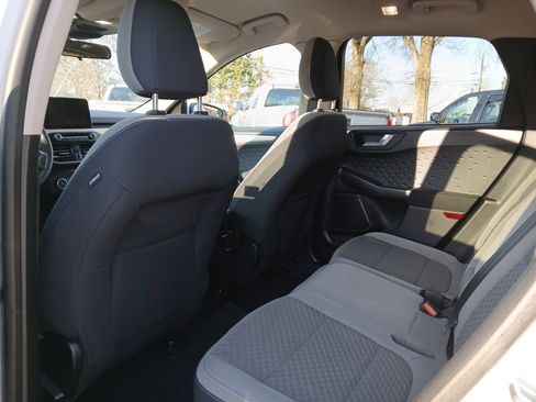 Used 2020 Ford Escape SE image 11