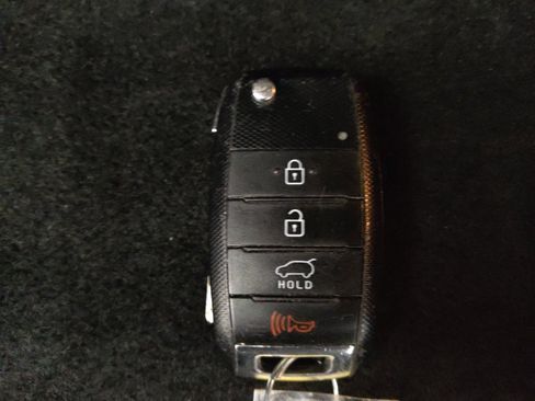Used 2019 Kia Soul + FWD image 32