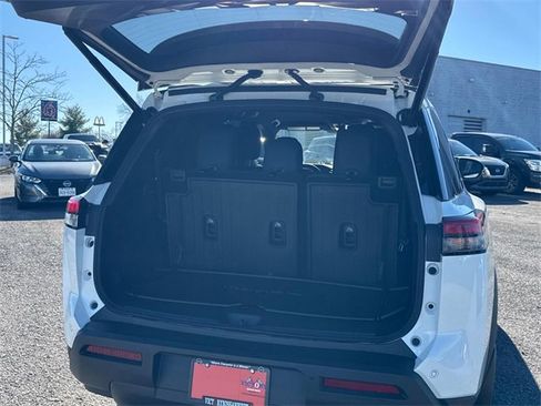New 2025 Nissan Pathfinder Rock Creek image 13