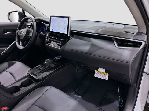 Used 2026 Toyota Corolla Cross XLE w/ Convenience Package image 31