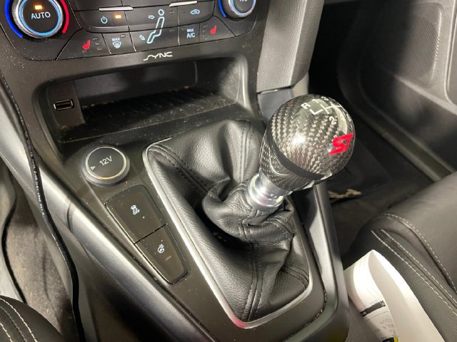 Used 2017 Ford Focus ST w/ Equipment Group 402A FWD image 10
