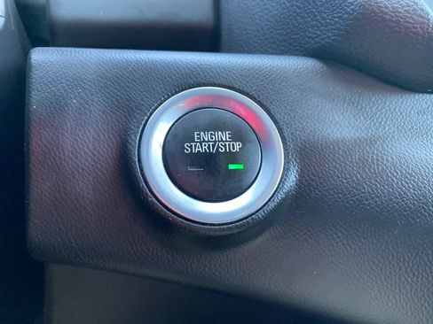 Used 2021 GMC Terrain SLE w/ Driver Convenience Package FWD image 17