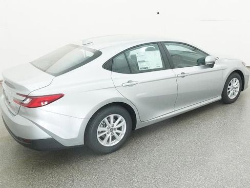 New 2026 Toyota Camry LE image 9
