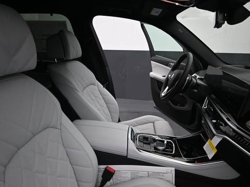 New 2026 BMW X5 sDrive40i w/ Climate Comfort Package RWD image 21