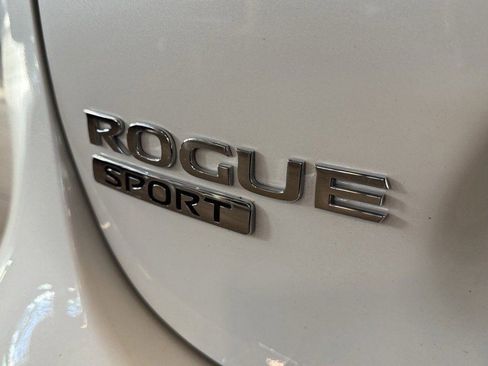 Used 2019 Nissan Rogue Sport SV image 24