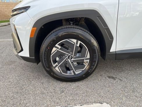 New 2026 Hyundai Tucson Blue SE image 39