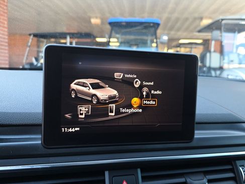 Used 2017 Audi A4 2.0T allroad Premium w/ Convenience Package image 21