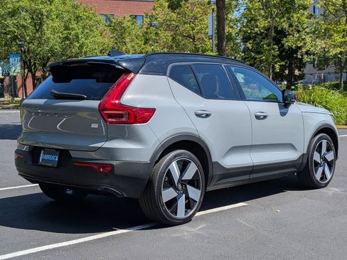 Used 2024 Volvo XC40 Recharge Plus w/ Protection Package Premier AWD/4WD image 7