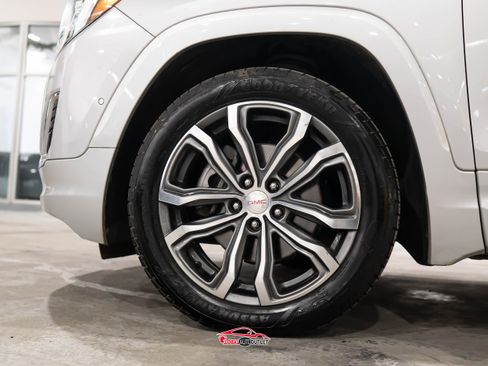 Used 2019 GMC Terrain Denali w/ Advanced Safety Package image 9