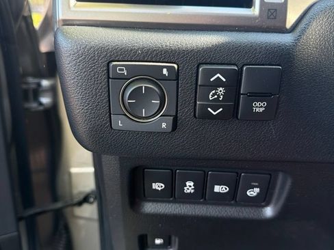 Certified 2023 Lexus GX 460 Premium w/ Premium Package AWD/4WD image 28