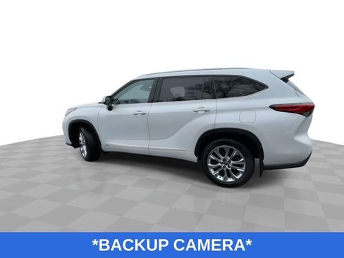 Used 2023 Toyota Highlander Limited image 7