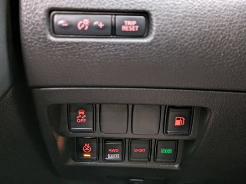Used 2020 Nissan Rogue S AWD/4WD image 6