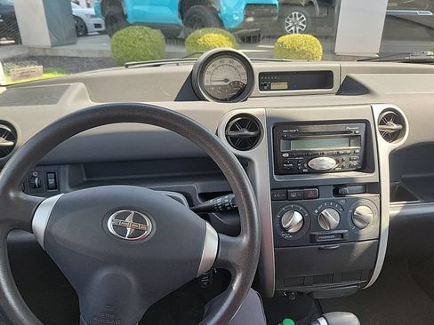 Used 2005 Scion xB FWD image 13