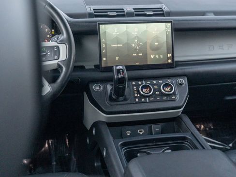 Certified 2023 Land Rover Defender 130 SE image 21