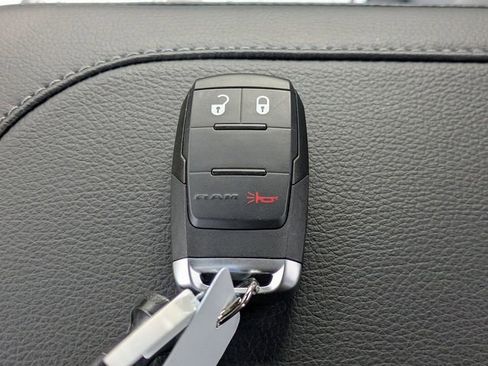 Used 2024 RAM 2500 Tradesman w/ Chrome Appearance Group image 33