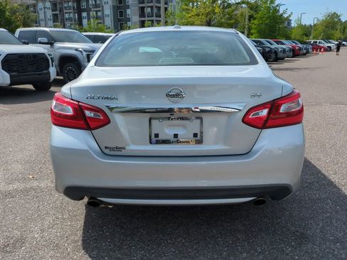 Used 2017 Nissan Altima 2.5 SV FWD image 5