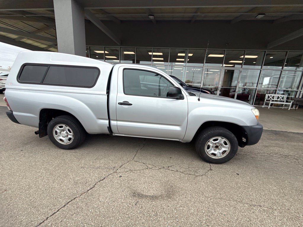 Used 2011 Toyota Tacoma 2WD Regular Cab image 2