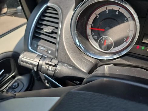 Used 2018 Dodge Grand Caravan SXT FWD image 21