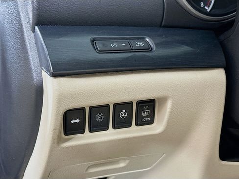 Used 2021 Nissan Maxima Platinum image 10