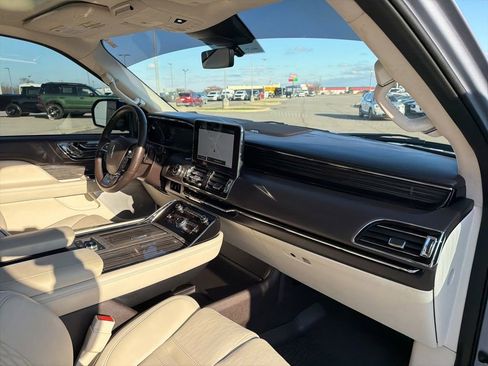Used 2021 Lincoln Navigator Black Label AWD/4WD image 23