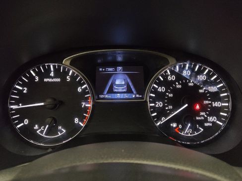 Used 2019 Nissan Pathfinder SV AWD/4WD image 23