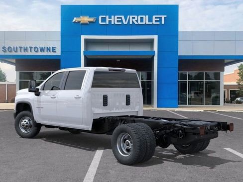 New 2025 Chevrolet Silverado 3500 W/T RWD image 3