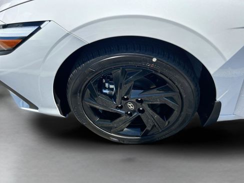 New 2026 Hyundai Elantra Sport FWD image 40