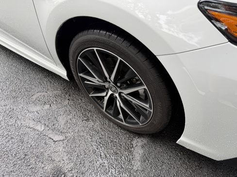 Used 2023 Toyota Camry SE FWD image 11