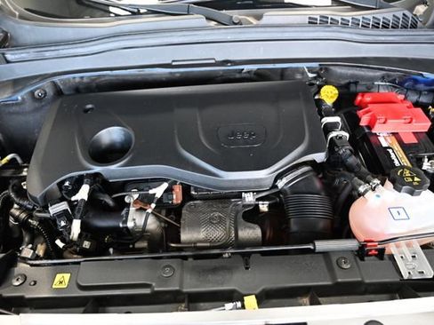 Used 2019 Jeep Renegade Limited w/ LED Lighting Group AWD/4WD image 31