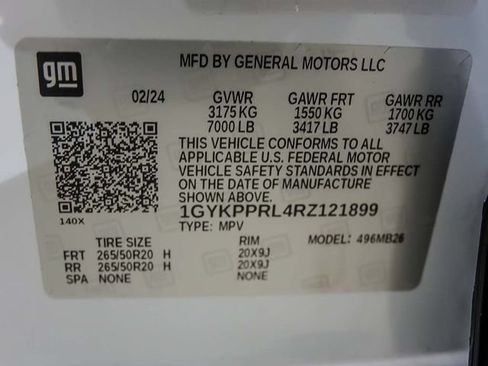 Used 2024 Cadillac Lyriq Luxury AWD/4WD image 32
